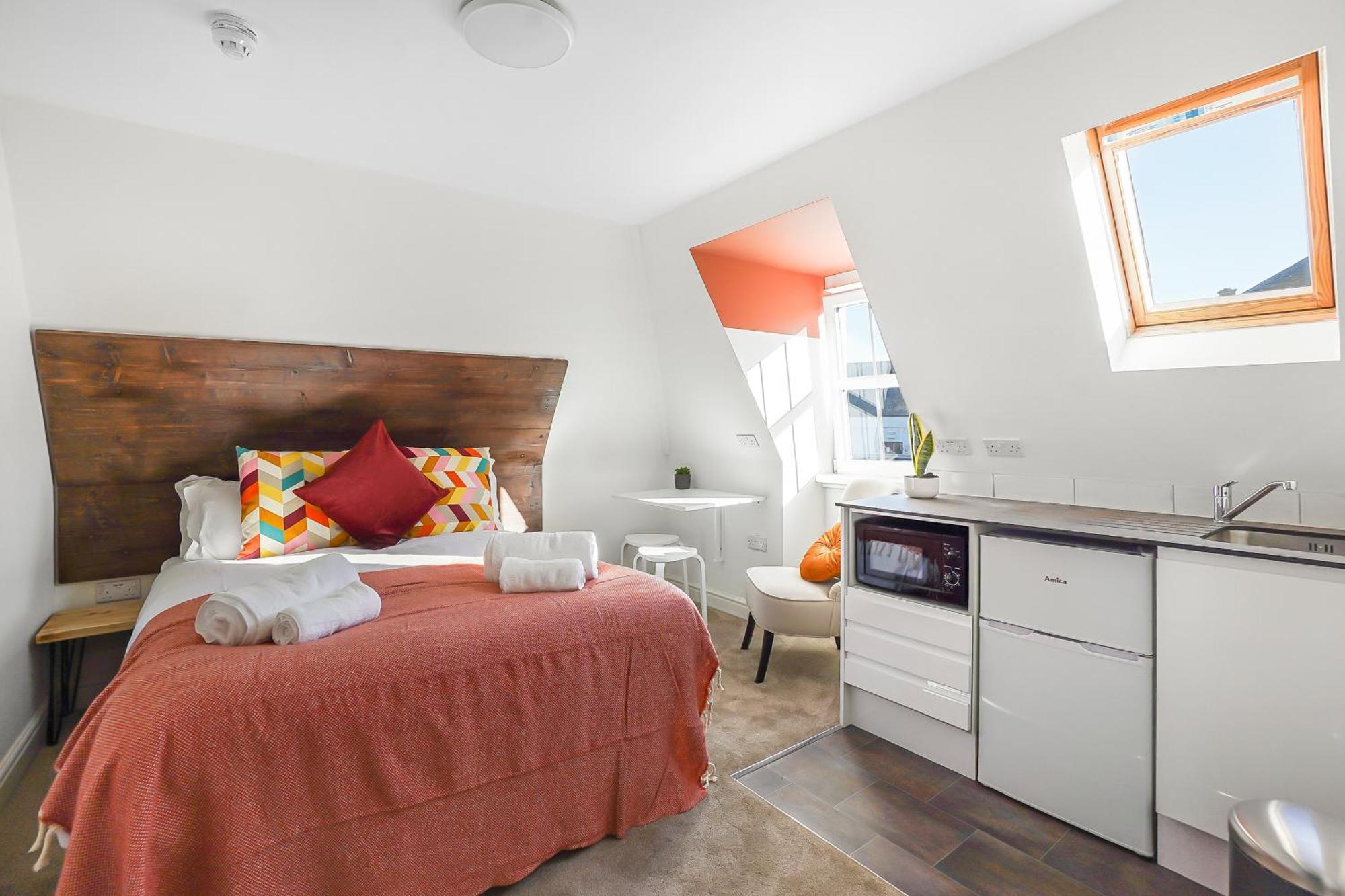 Stylish Eco Aparthotel In Фолькустоун Номер фото